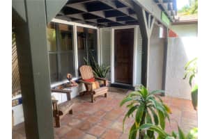 268 ISLAND CIR, SARASOTA, FL 34242 Sold 04/17/23