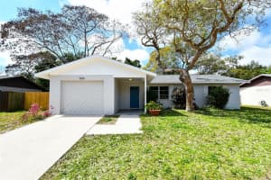 3724 Woodmont Dr, Sarasota, FL 34232, Sold 06/17/22
