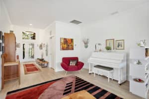 4126 MacKay Falls Terrace, Sarasota, FL 34243, Sold 06/01/22