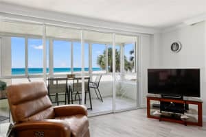 5924 Midnight Pass Rd, Siesta Key, FL 34242, Sold 06/22/22