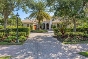 3621 FOUNDERS CLUB DR, SARASOTA, FL 34240 Sold 11/01/22
