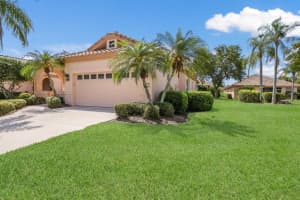 3808 Mira Lago Dr, Sarasota, FL 34238, Sold 06/03/22