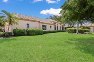 3808 Mira Lago Dr, Sarasota, FL 34238, Sold 06/03/22