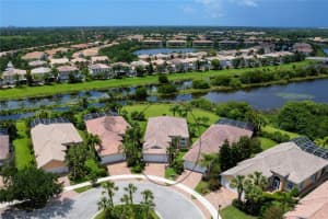 11798 Fiore Ln, Sarasota, FL 34238, Sold 05/31/22