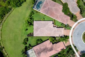 11798 Fiore Ln, Sarasota, FL 34238, Sold 05/31/22