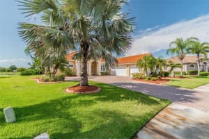 2880 SEASONS BLVD, SARASOTA, FL 34240 Sold 09/02/22