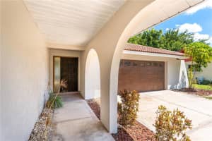 1249 Oak View Dr, Sarasota, FL 34232, Sold 06/16/22