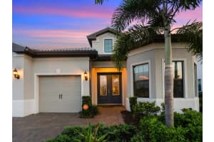 8013 GRANDE SHORES DR, SARASOTA, FL 34240 Sold 07/18/22