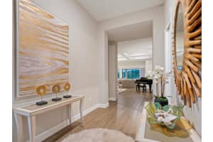 8013 GRANDE SHORES DR, SARASOTA, FL 34240 Sold 07/18/22