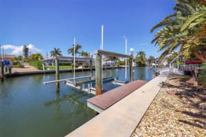 609 DUNDEE LN, HOLMES BEACH, FL 34217 Sold 08/19/22