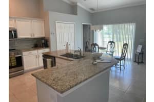 6204 Weymouth Dr, Sarasota, FL 34238, Sold 07/01/22