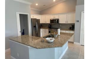 6204 Weymouth Dr, Sarasota, FL 34238, Sold 07/01/22