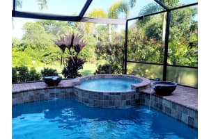 8104 36TH ST E, SARASOTA, FL 34243 Sold 08/05/22