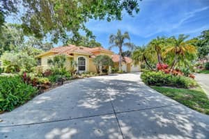 8398 Cypress Hollow Dr, Sarasota, FL 34238, Sold 07/11/22