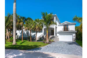 113 Sandy Hook Rd S, Siesta Key, FL 34242, Sold 05/19/22