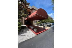 3700 S OSPREY AVE #220, SARASOTA, FL 34239 Sold 04/07/23