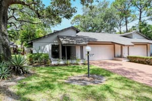 4674 Oak Forest Dr E, Sarasota, FL 34231, Sold 06/17/22