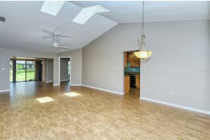 4674 Oak Forest Dr E, Sarasota, FL 34231, Sold 06/17/22