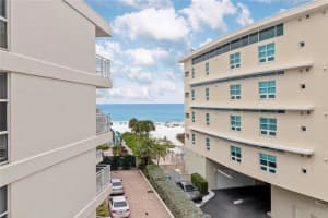 6518 MIDNIGHT PASS RD #410, SARASOTA, FL 34242 Sold 08/16/22
