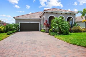 9908 MARBELLA DR, BRADENTON, FL 34211 Sold 08/31/22