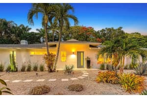 2133 ORIOLE DR, SARASOTA, FL 34239 Sold 08/25/22