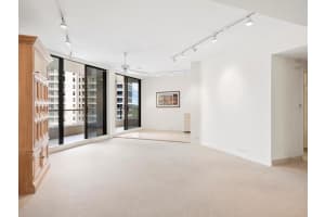 1211 GULF OF MEXICO DR #303, LONGBOAT KEY, FL 34228 Sold 07/27/22
