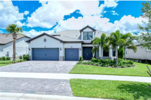8052 GRANDE SHORES DR, SARASOTA, FL 34240 Sold 08/29/22