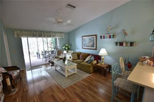 5407 CRESTLAKE BLVD #1, SARASOTA, FL 34233 Sold 09/15/22