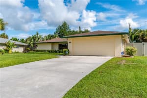 3720 PIN OAKS ST, SARASOTA, FL 34232 Sold 09/14/22