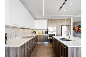300 S PINEAPPLE AVE #602, SARASOTA, FL 34236 Sold 02/01/23
