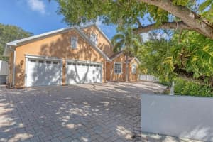 4250 SWIFT RD, SARASOTA, FL 34231 Sold 10/19/22