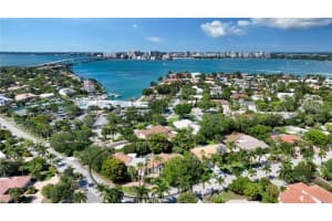 319 BIRD KEY DR, SARASOTA, FL 34236 Sold 09/19/22