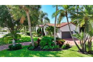 319 BIRD KEY DR, SARASOTA, FL 34236 Sold 09/19/22
