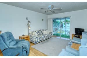 2041 SUNSET DR #E32, BRADENTON, FL 34207 Sold 07/28/22