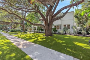 1753 NORTH DR, SARASOTA, FL 34239 Sold 07/08/22