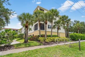 980 COOPER ST #201, VENICE, FL 34285 Sold 08/31/22