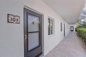 8897 MIDNIGHT PASS RD #104, SARASOTA, FL 34242 Sold 10/11/22