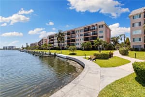 8897 MIDNIGHT PASS RD #104, SARASOTA, FL 34242 Sold 10/11/22
