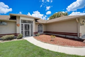 3811 78TH AVENUE CIR E, SARASOTA, FL 34243 Sold 07/14/22