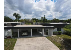 3933 GLEN OAKS DR E #48, SARASOTA, FL 34232 Sold 08/31/22