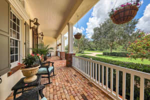 3117 FOUNDERS CLUB DR, SARASOTA, FL 34240 Sold 08/31/22