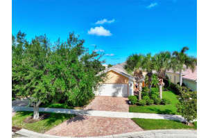 11806 FIORE LN, SARASOTA, FL 34238 Sold 07/14/22