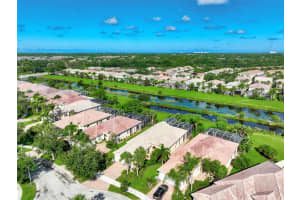 11806 FIORE LN, SARASOTA, FL 34238 Sold 07/14/22