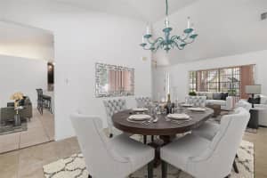 5704 FORESTER POND AVE, SARASOTA, FL 34243 Sold 01/31/23