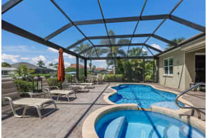 677 REGATTA WAY, BRADENTON, FL 34208 Sold 10/03/22