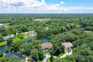 6327 RAVENWOOD WAY, SARASOTA, FL 34243 Sold 08/08/22