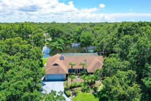 6327 RAVENWOOD WAY, SARASOTA, FL 34243 Sold 08/08/22