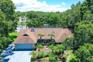 6327 RAVENWOOD WAY, SARASOTA, FL 34243 Sold 08/08/22