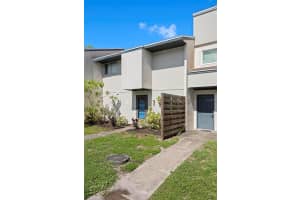 1044 LONGFELLOW CIR #1044, SARASOTA, FL 34243 Sold 09/23/22