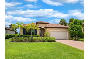 4724 ROYAL DORNOCH CIR, BRADENTON, FL 34211 Sold 08/12/22